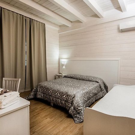 Le Camelie Bed & Breakfast Marina di Ginosa Exterior photo