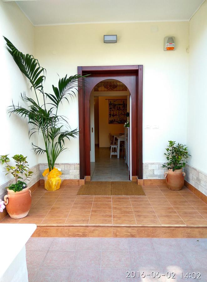 Le Camelie Bed & Breakfast Marina di Ginosa Exterior photo
