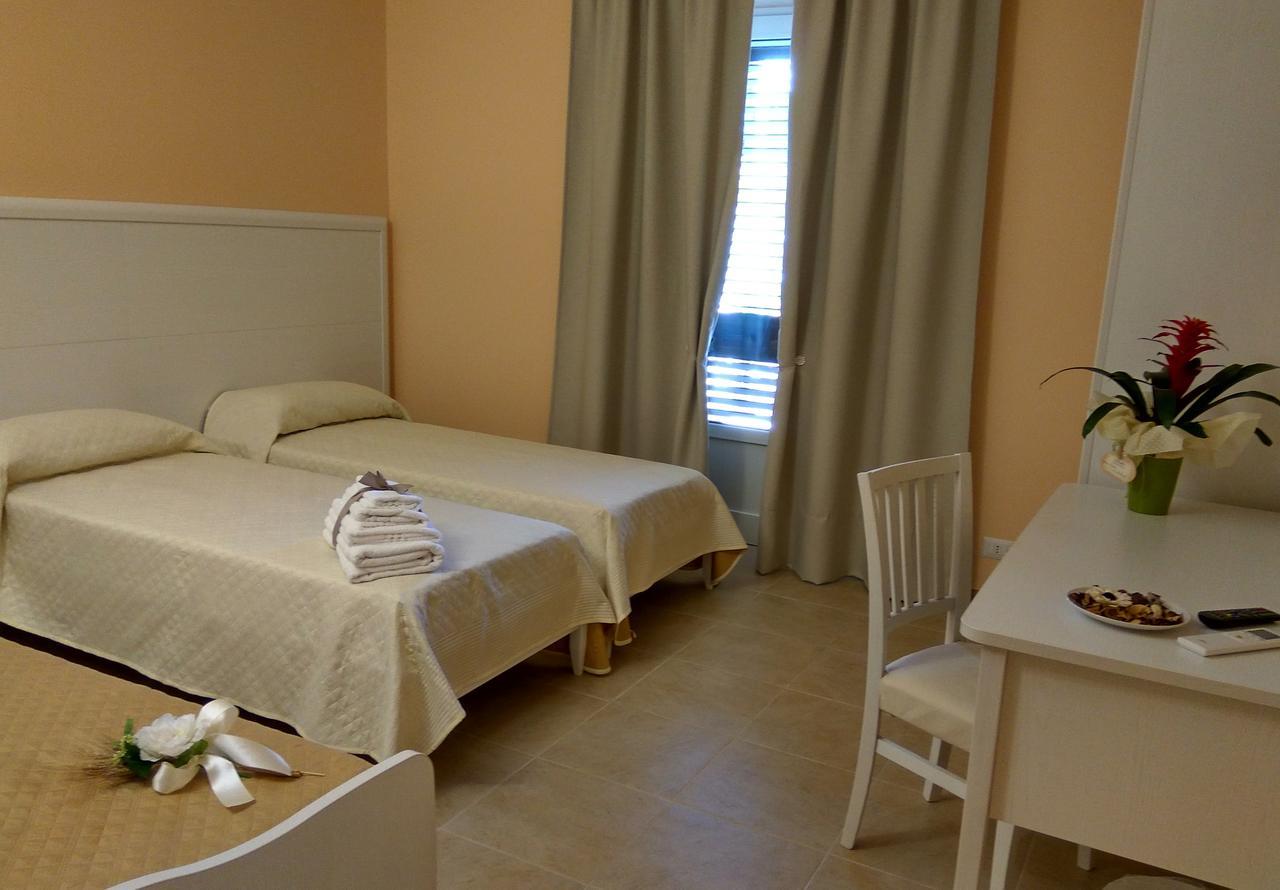 Le Camelie Bed & Breakfast Marina di Ginosa Exterior photo