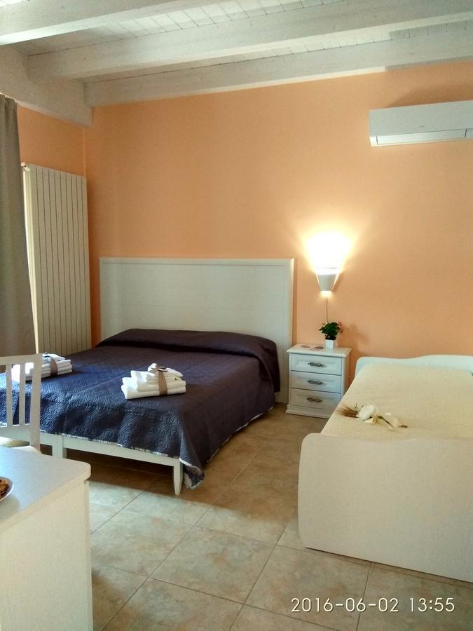 Le Camelie Bed & Breakfast Marina di Ginosa Room photo