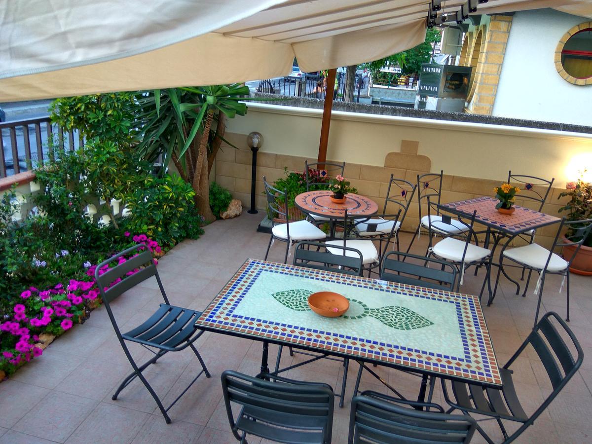 Le Camelie Bed & Breakfast Marina di Ginosa Exterior photo