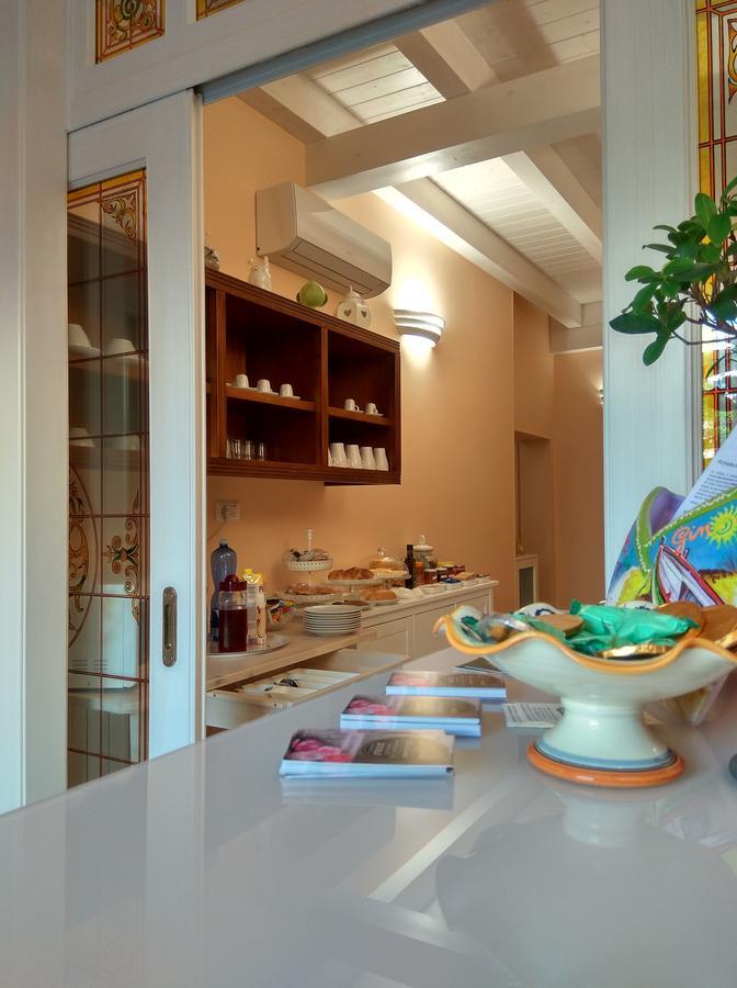 Le Camelie Bed & Breakfast Marina di Ginosa Exterior photo